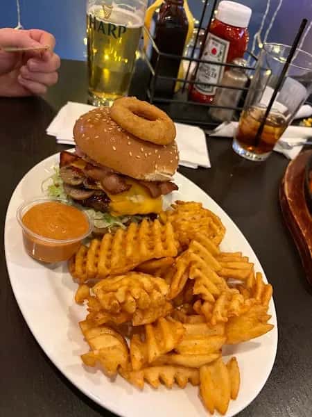 Burke Steiners Pub and Grill — venue photo 3