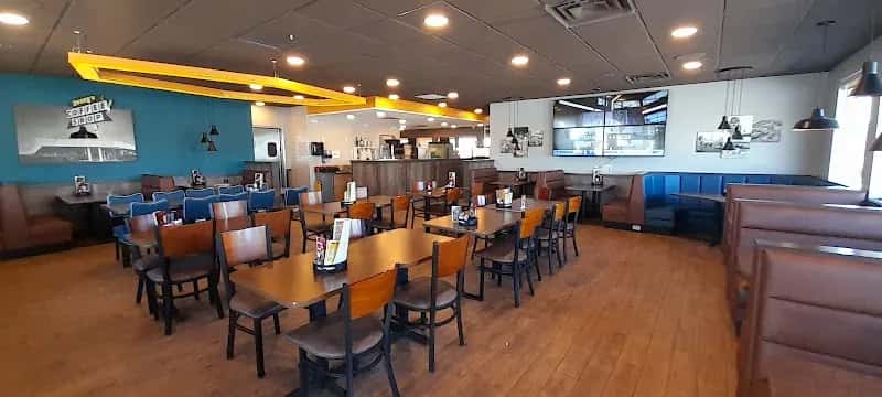 Denny's Mississauga ( 40 Courtneypark Dr ) — venue photo 2