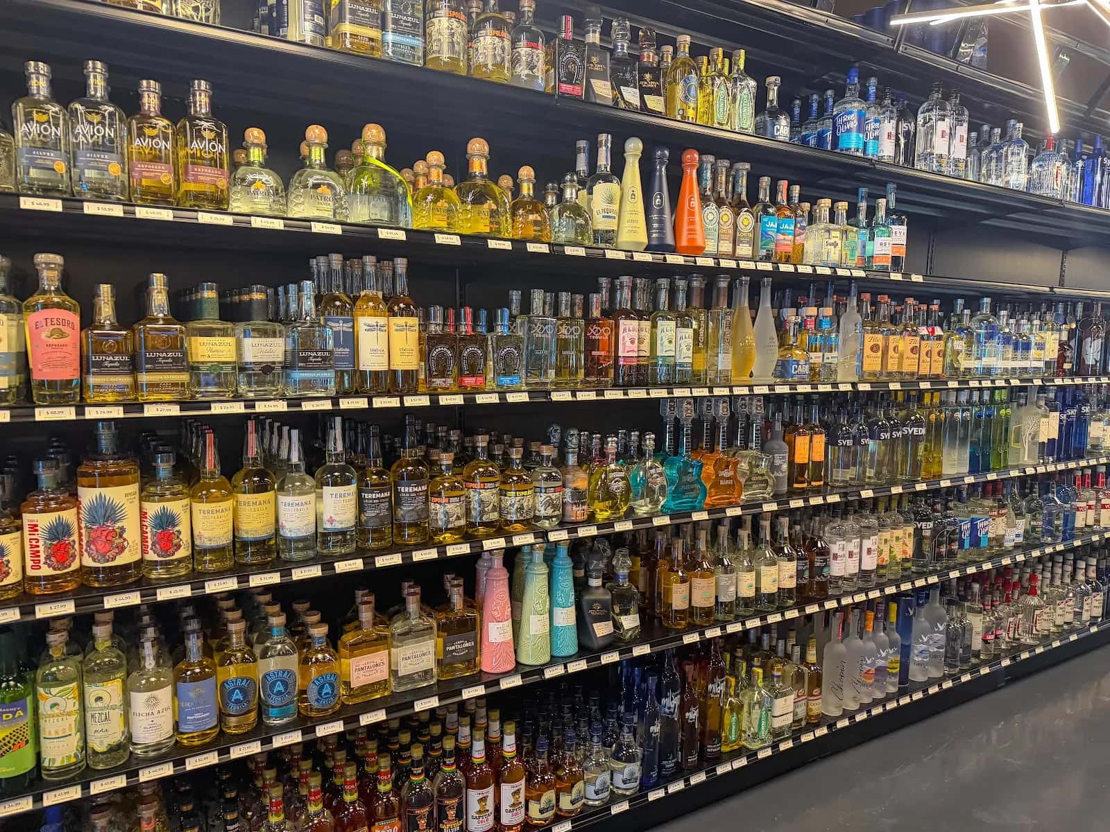 Sip City Liquor and Lounge — venue photo 4