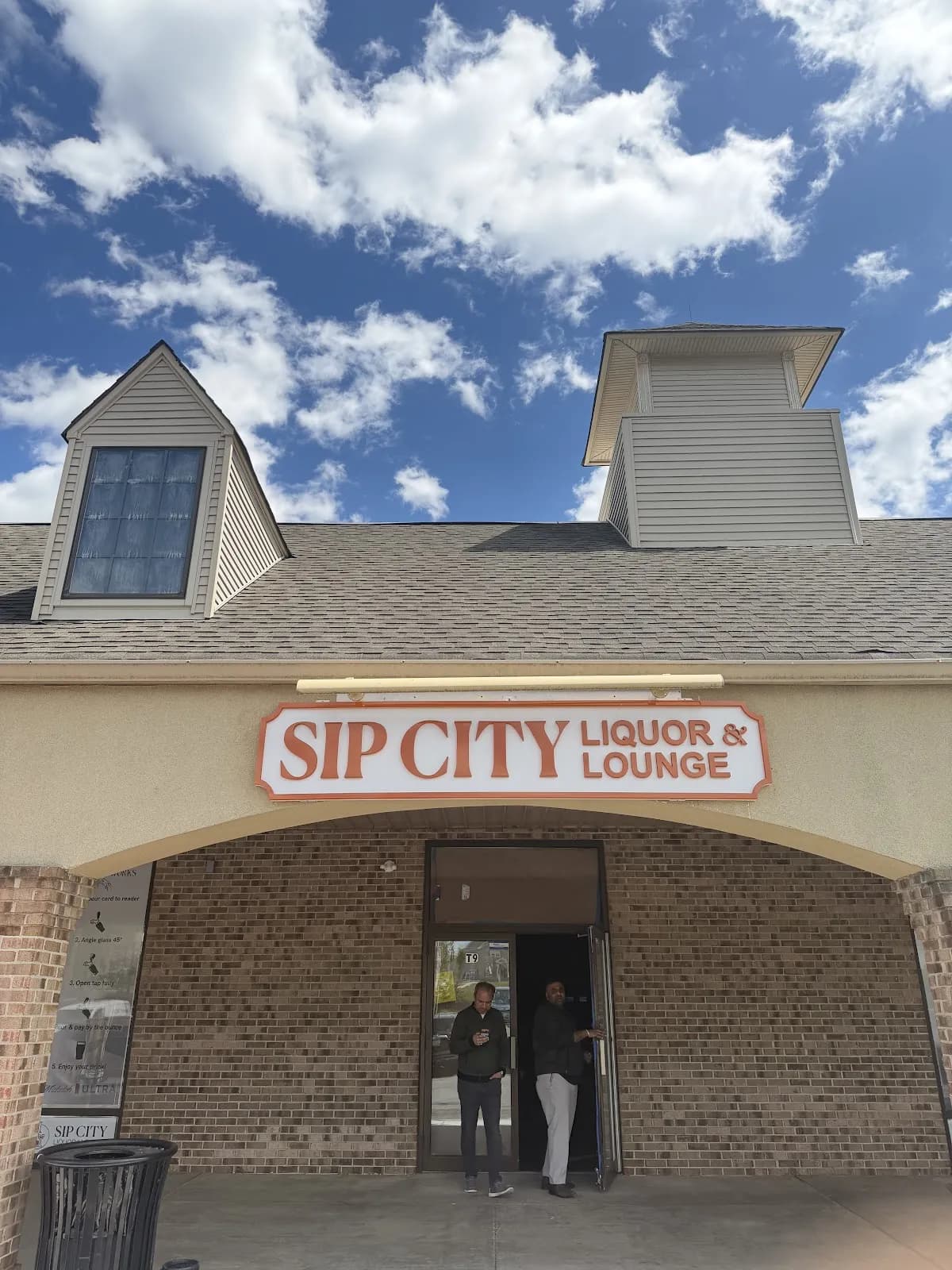 Sip City Liquor and Lounge — venue photo
