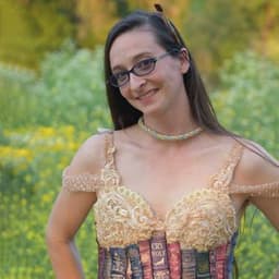 Shannon Valencia profile photo