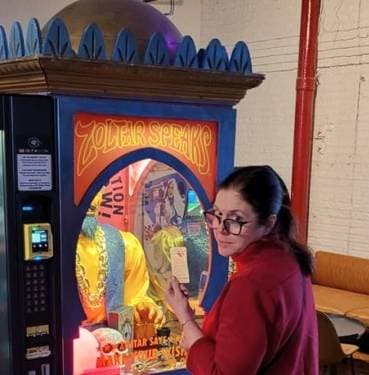 Lynn Harper , Lombard, IL | Powered by Yaymaker