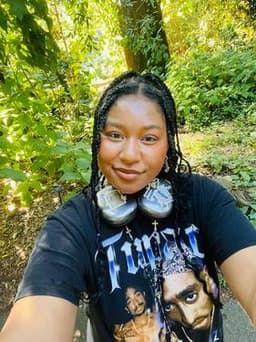 Ania Whitaker profile photo