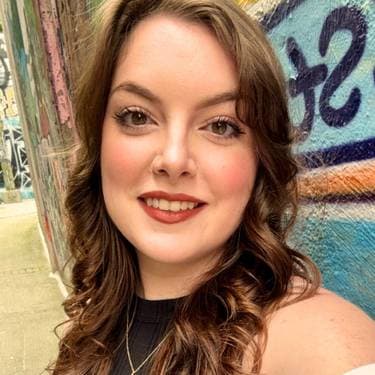 Kendra Barrow - PaintNite artist profile image