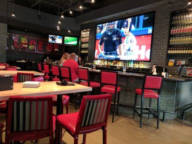 Shoeless Joe's - Milton - PaintNite event location