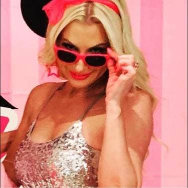 The Paint Lounge shop logo