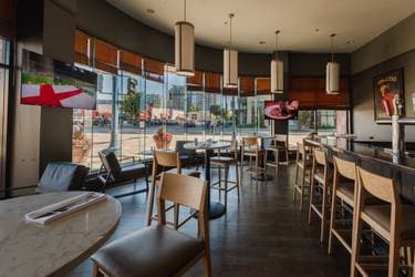 Hilton Vancouver Airport Hotel CAVU Kitchen & Bar , Richmond, BC | Yaymaker