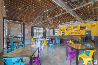 Jennie's Boxcar , East Moline, IL | Yaymaker