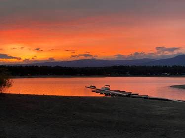 Lucky's Bar & Grill , Tygh Valley, OR | Yaymaker
