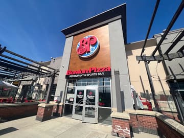 Boston Pizza Courtneypark Mississauga - PaintNite event location